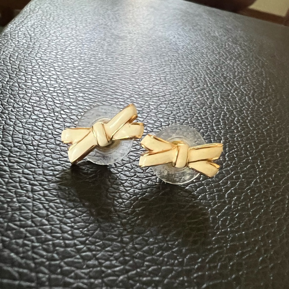 Kate Spade mini enamel studs